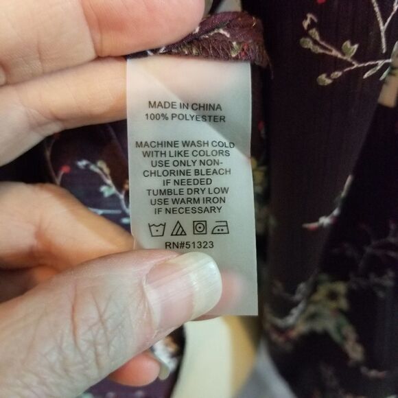 Vince Camuto Burgundy Floral Long Sleeve Exaggerated Ruffle Front Blouse Size Sm - Picture 5 of 6